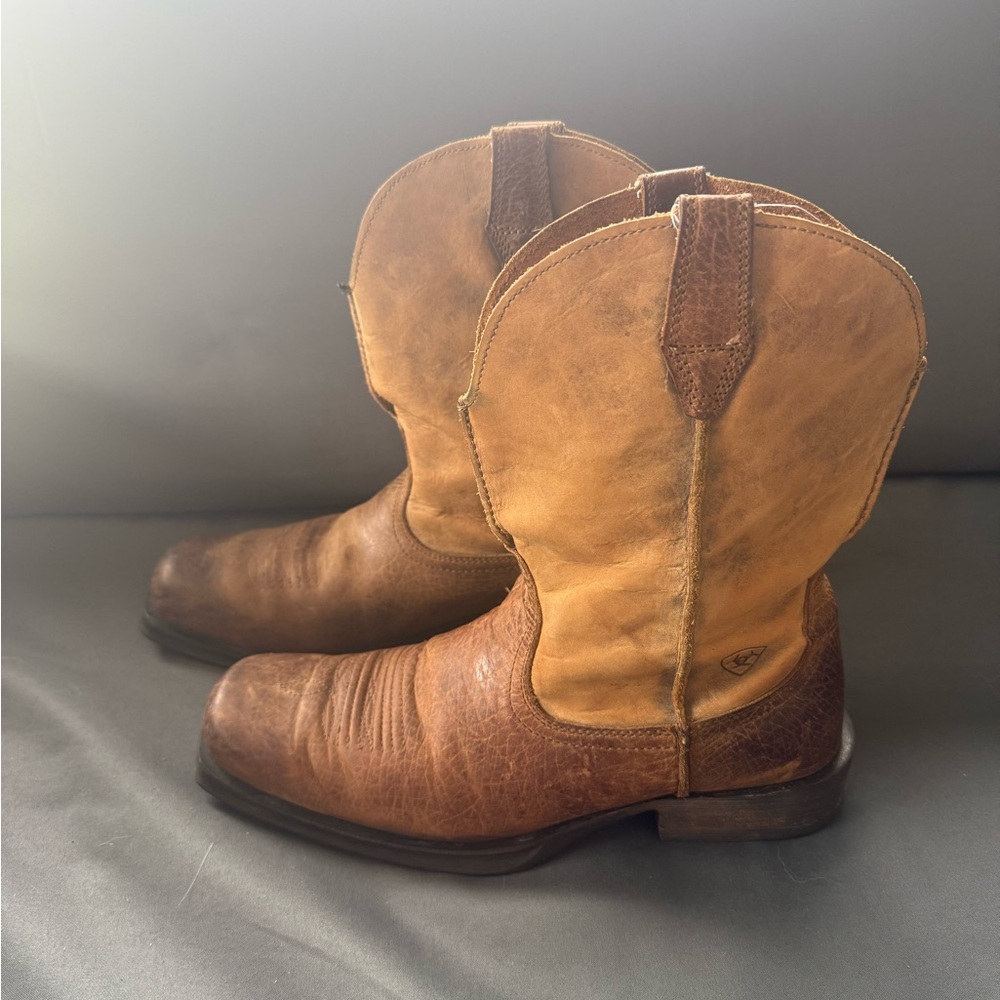 Ariat Two-Tone Leather Western Boots